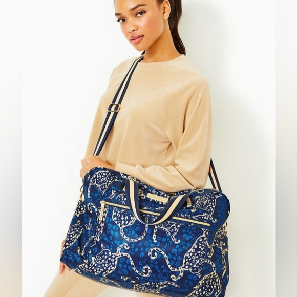 Lilly Pulitzer Bag Beale Weekender Bag NWT Easy to Spot OS - Picture 5 of 13
